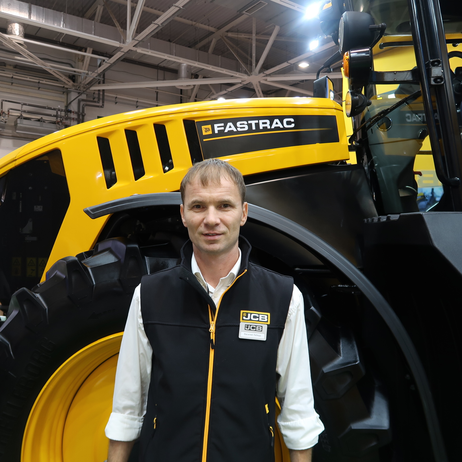 JCB Fastrac самый быстрый трактор в мире