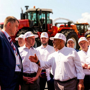 Ростсельмаш оснащает Татарстан новой техникой