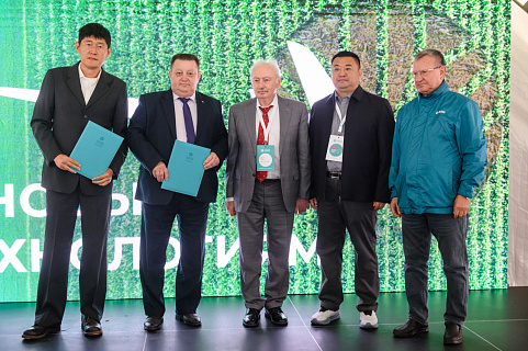 Великолепная пятёрка: ключевые агротренды 2025 года и вклад «Щёлково Агрохим» в будущее АПК